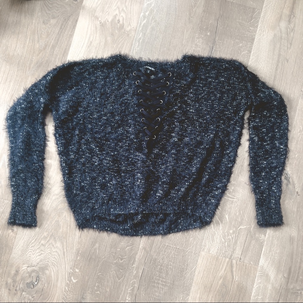 Express Sweater - Picture 2 of 6
